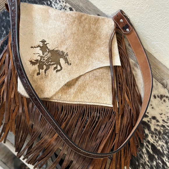 Womens Cowhide Engraved Purse - Crossbody Purse - Picture 3 of 7